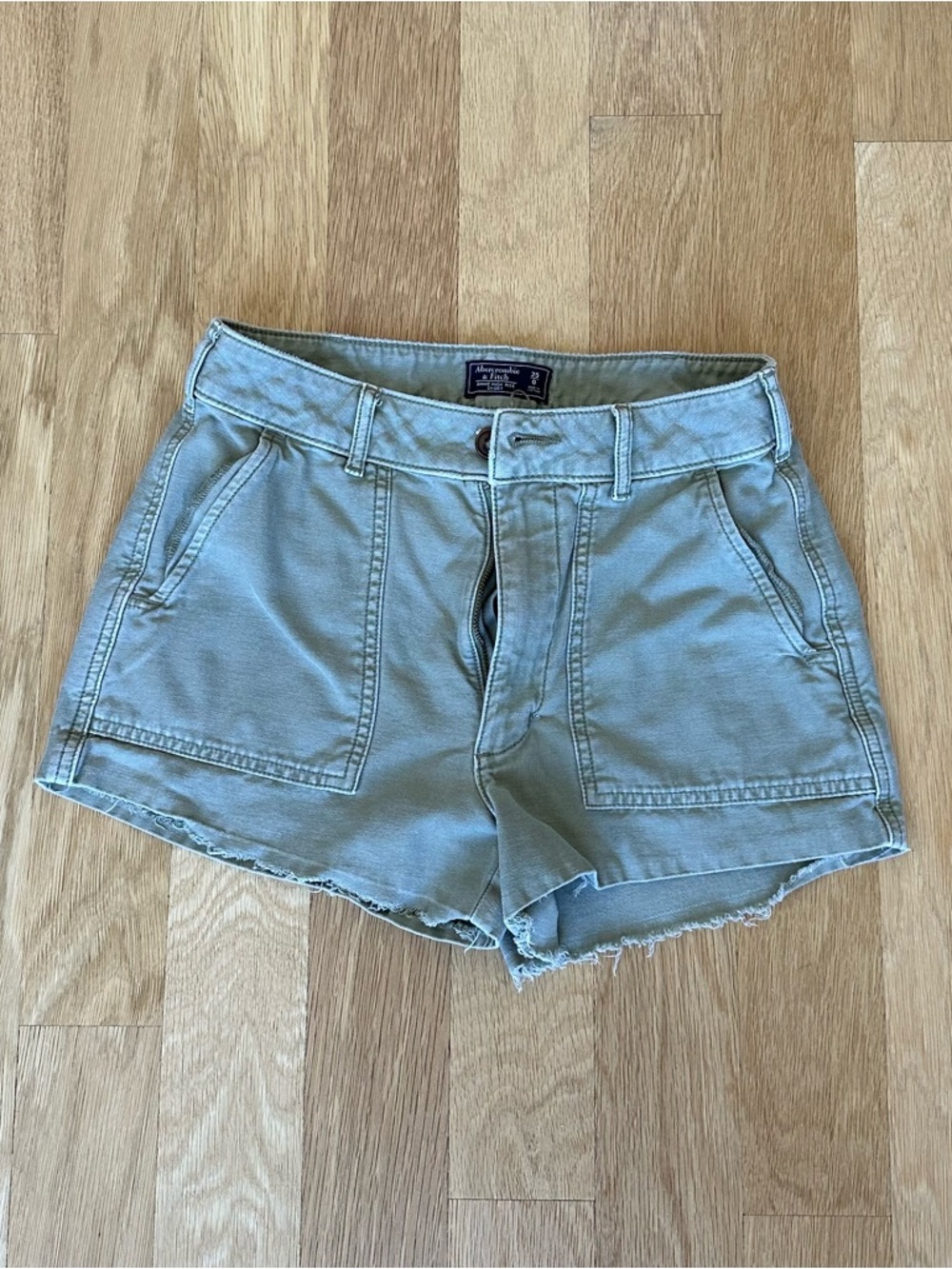 abercrombie olive green high rise girlfriend jean shorts, size 0